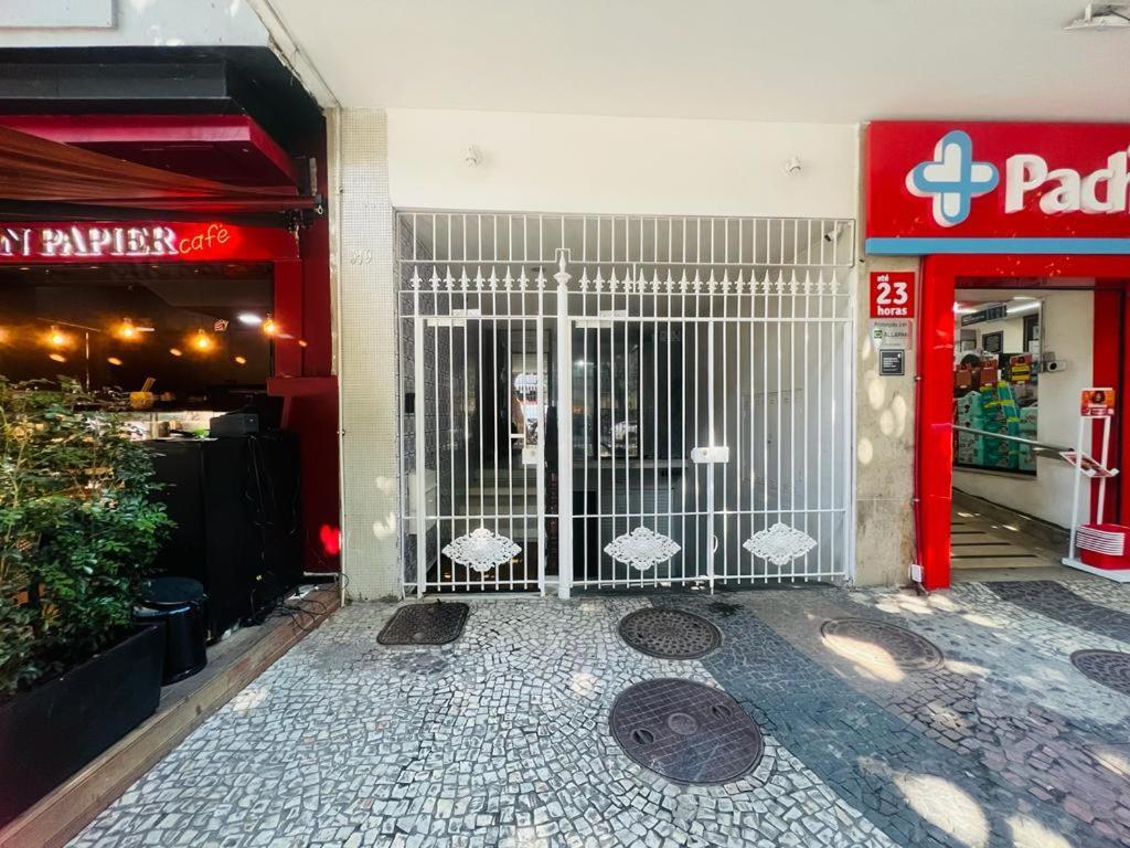 MARAVILHOSO QUARTO E SALA até 4 PESSOAS NO LEBLON na Av ATAULFO DE PAIVA Appartement *