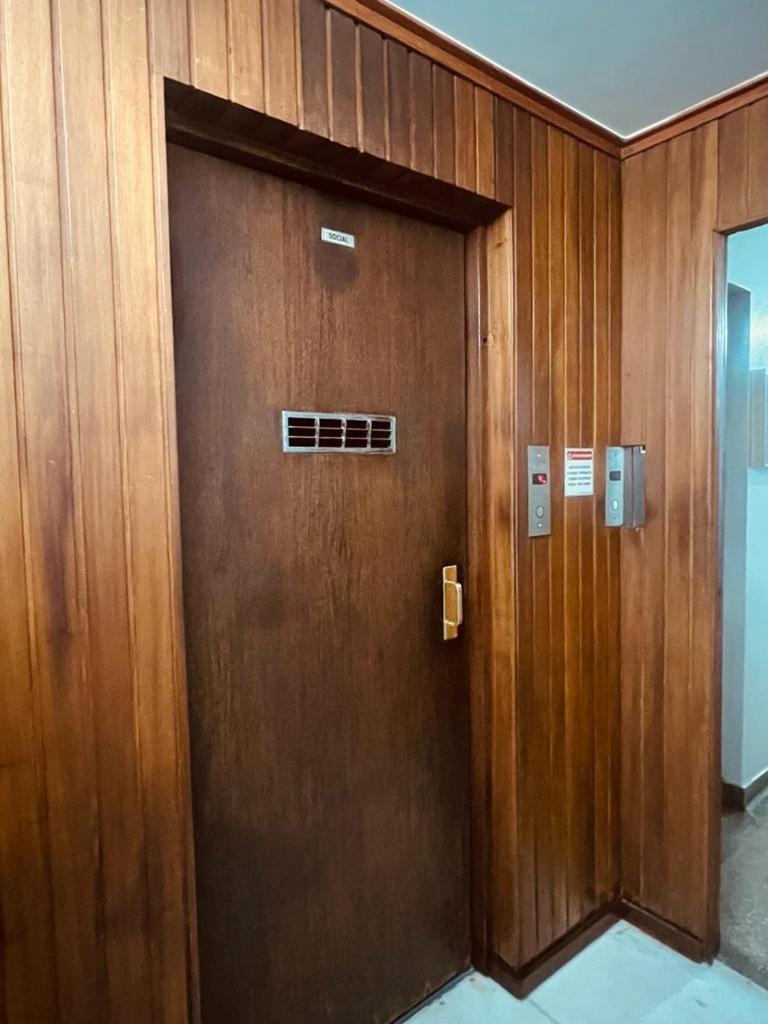 MARAVILHOSO QUARTO E SALA até 4 PESSOAS NO LEBLON na Av ATAULFO DE PAIVA *
